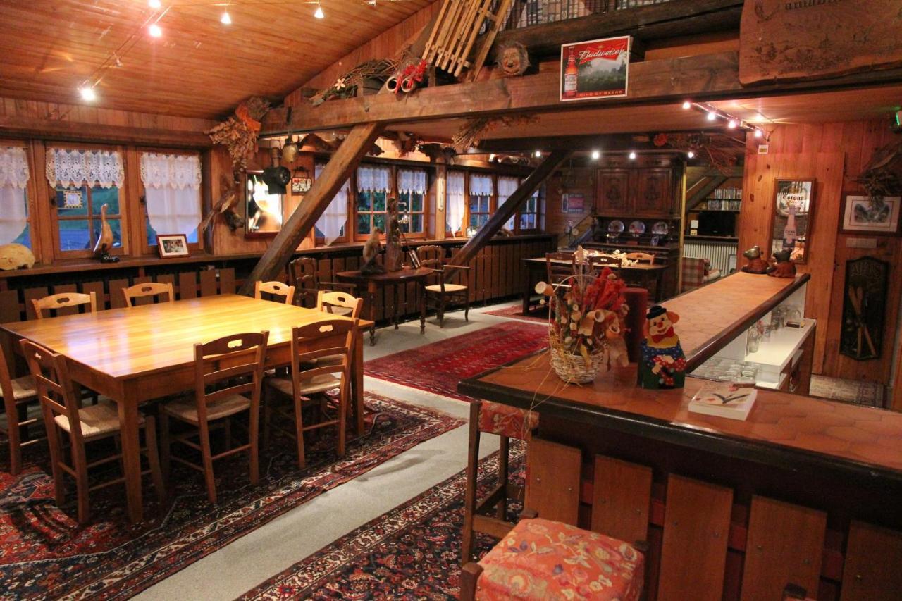 Guest House Chalet Saint Roch Albiez-Montrond Exterior foto