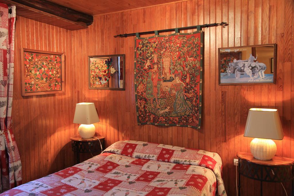 Guest House Chalet Saint Roch Albiez-Montrond Zimmer foto